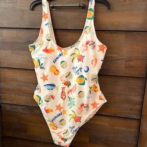 Women’s Plus-size 2  soft yellow Tropical Print One-Piece Swimsuit